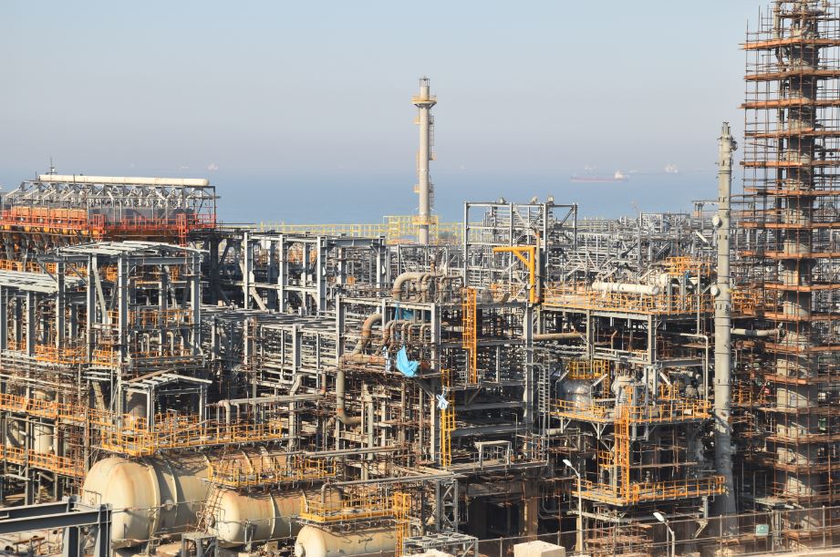 Persian Gulf oyster petrochemicals